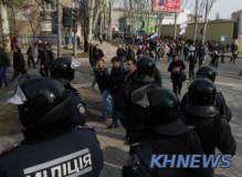 Террористы захватили здание СБУ в Донецке